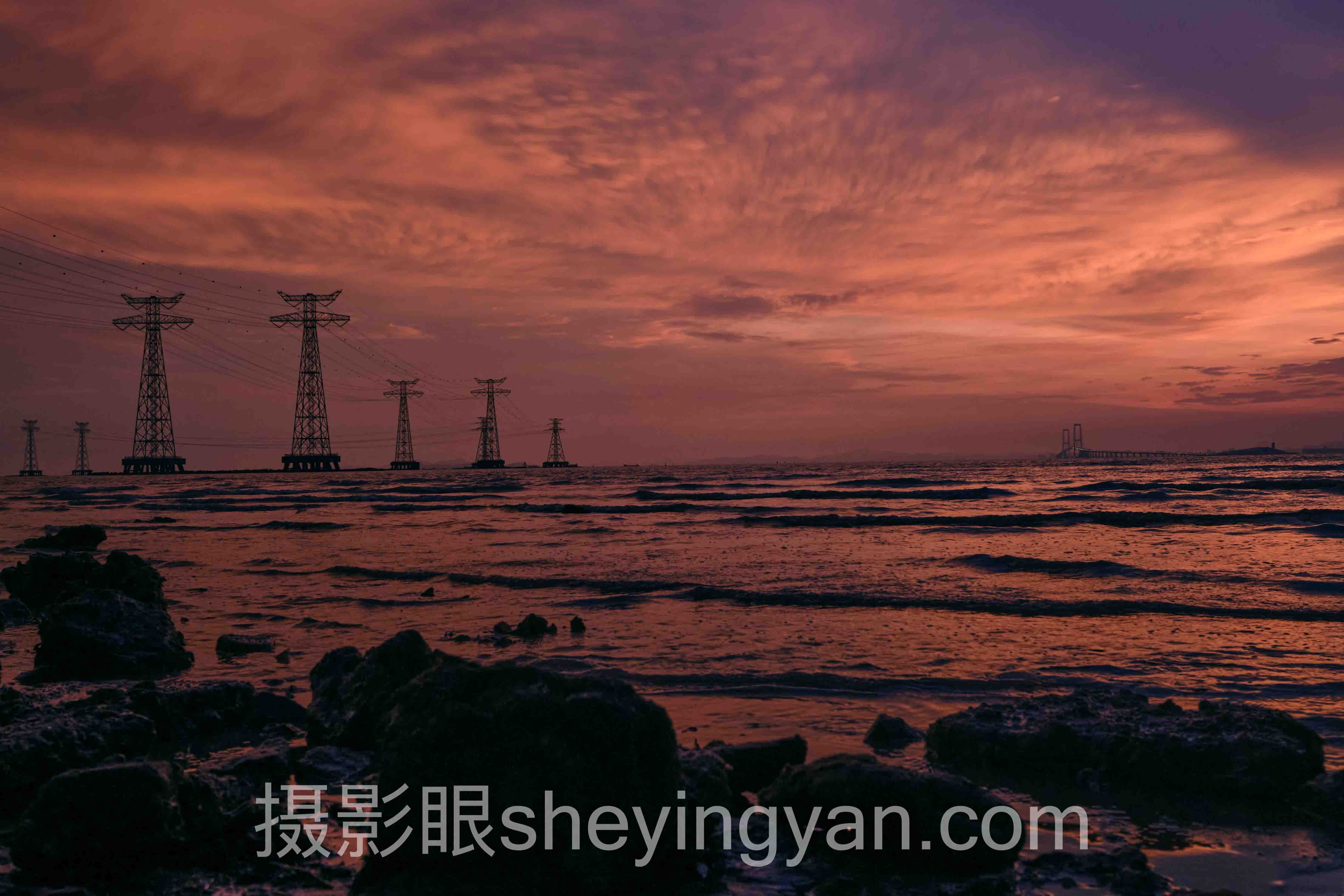 iStock VS 摄影眼平台数据全景：6组数据揭示摄影变现与成长真相